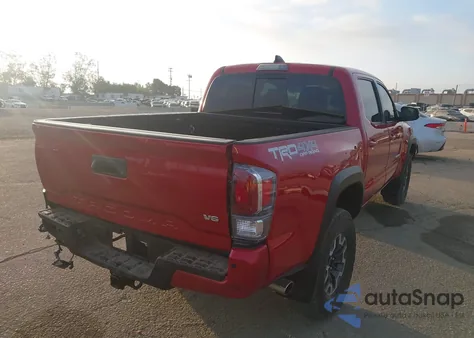 2023 Toyota Tacoma Trd Off Road z USA, uszkodzony, nr VIN 3TMCZ5AN7PM598539